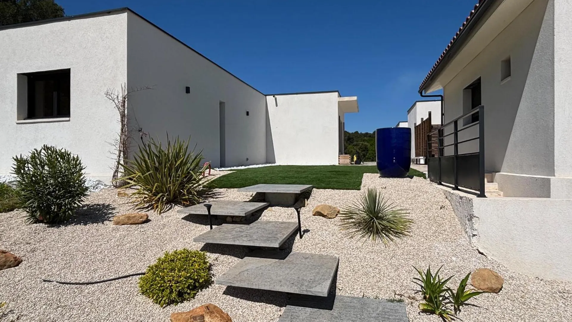 Noyau & Pepin Bed & Breakfast Rognes France